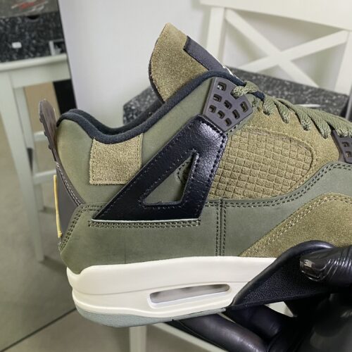 Air Jordan 4 Craft "Medium Olive" - Image 3