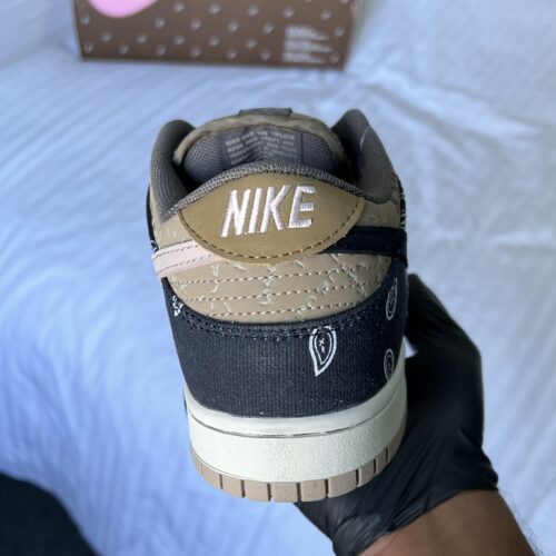 Nike x Travis Scott SB Dunk - Image 8