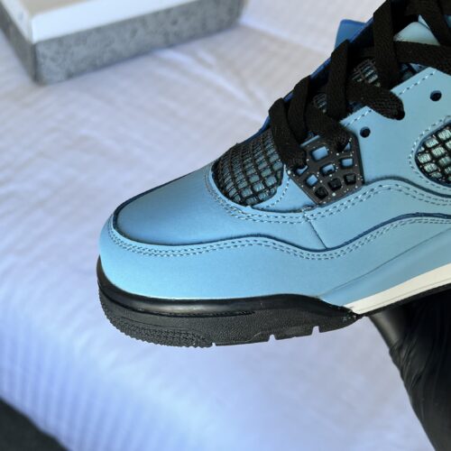 Travis Scott x Air Jordan 4 Retro 'Cactus Jack' - Image 5