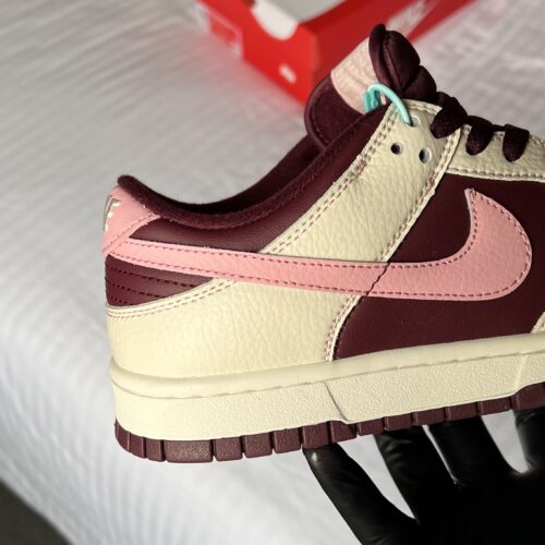 Nike Dunk Low Retro Prm "Valentine's Day" - Image 3