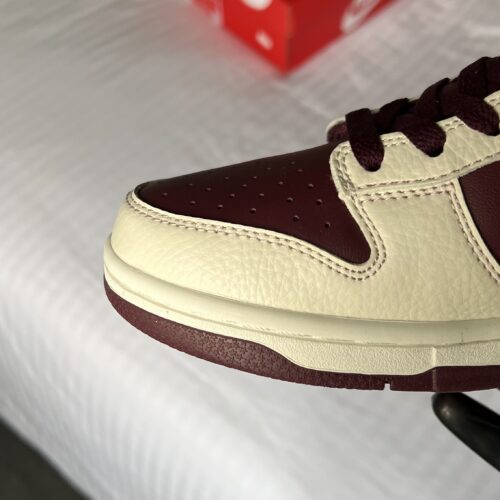 Nike Dunk Low Retro Prm "Valentine's Day" - Image 5