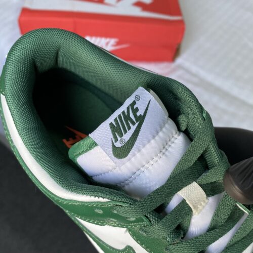 Dunk Low "Team Green" - Image 5