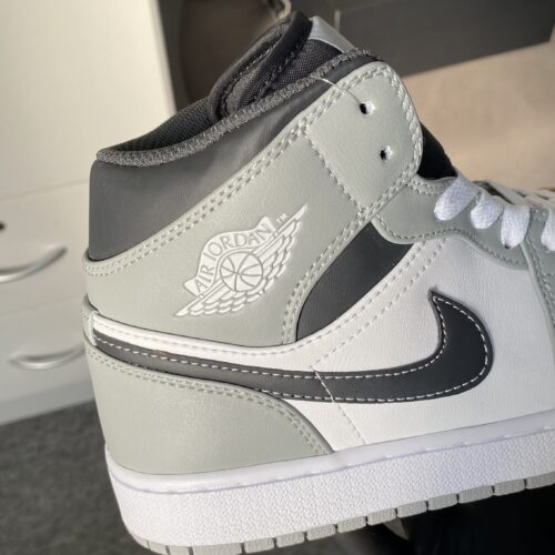 Air Jordan 1 Mid "Light Smoke Grey? - Image 3