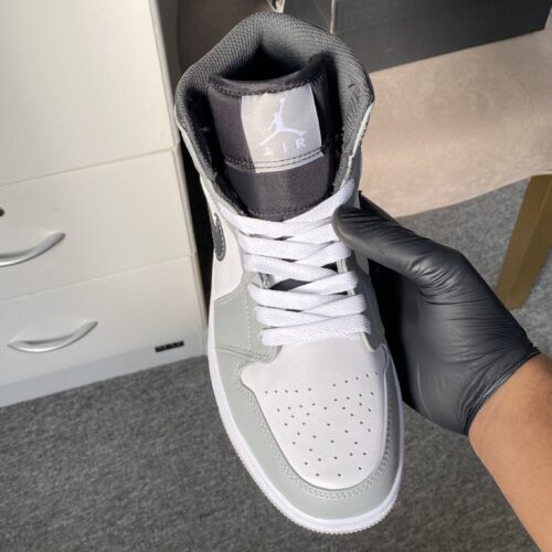 Air Jordan 1 Mid "Light Smoke Grey? - Image 4