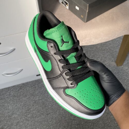 Air Jordan 1 Low "Lucky Green" - Image 4