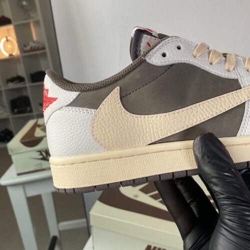 Travis Scott x Air Jordan 1 Low OG 'Reverse Mocha' - Image 3