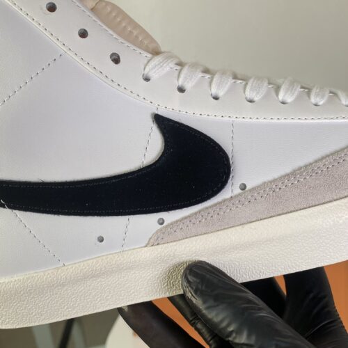 Nike Blazer Mid '77 Vintage - Image 3