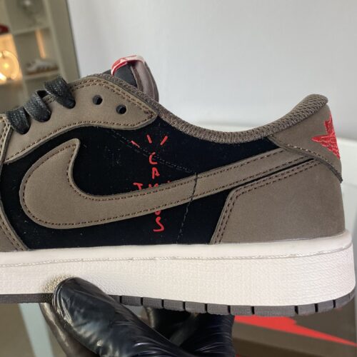 Travis Scott x Air Jordan 1 Low 'Mocha' - Image 9