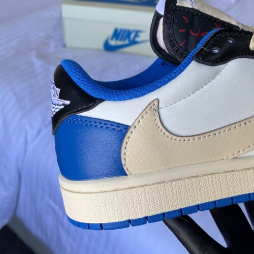 Travis Scott x Fragment Air Jordan 1 Low - Image 3