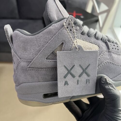 Air Jordan 4 Retro “Kaws” - Image 3