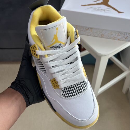 Air Jordan 4 "Vivid Sulfur" - Image 4